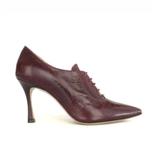 Pointy Lace-Up
